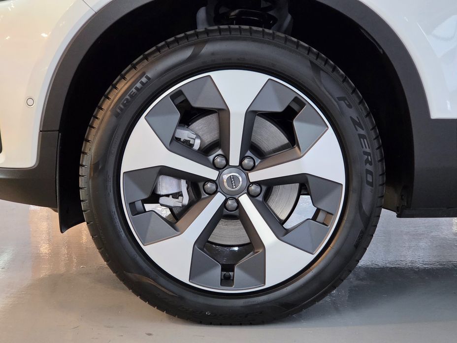 Volvo XC40 2026