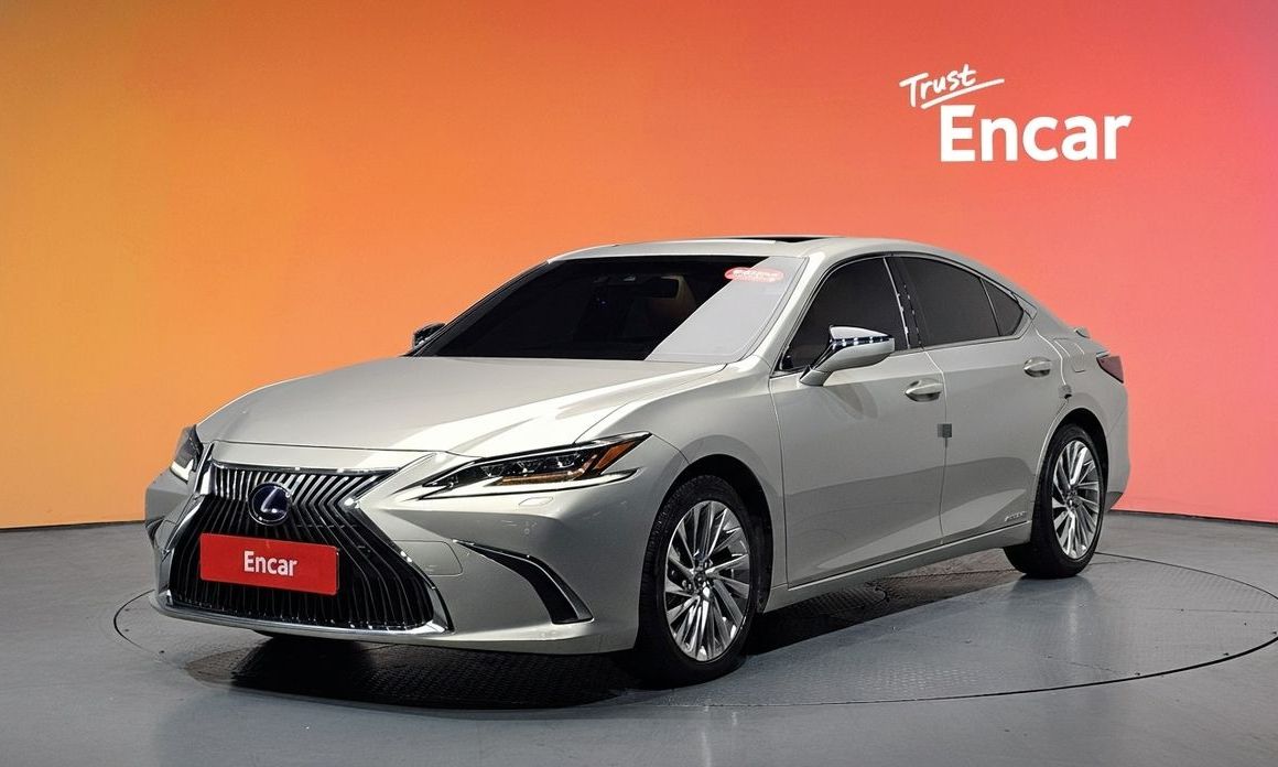 Lexus ES 2020
