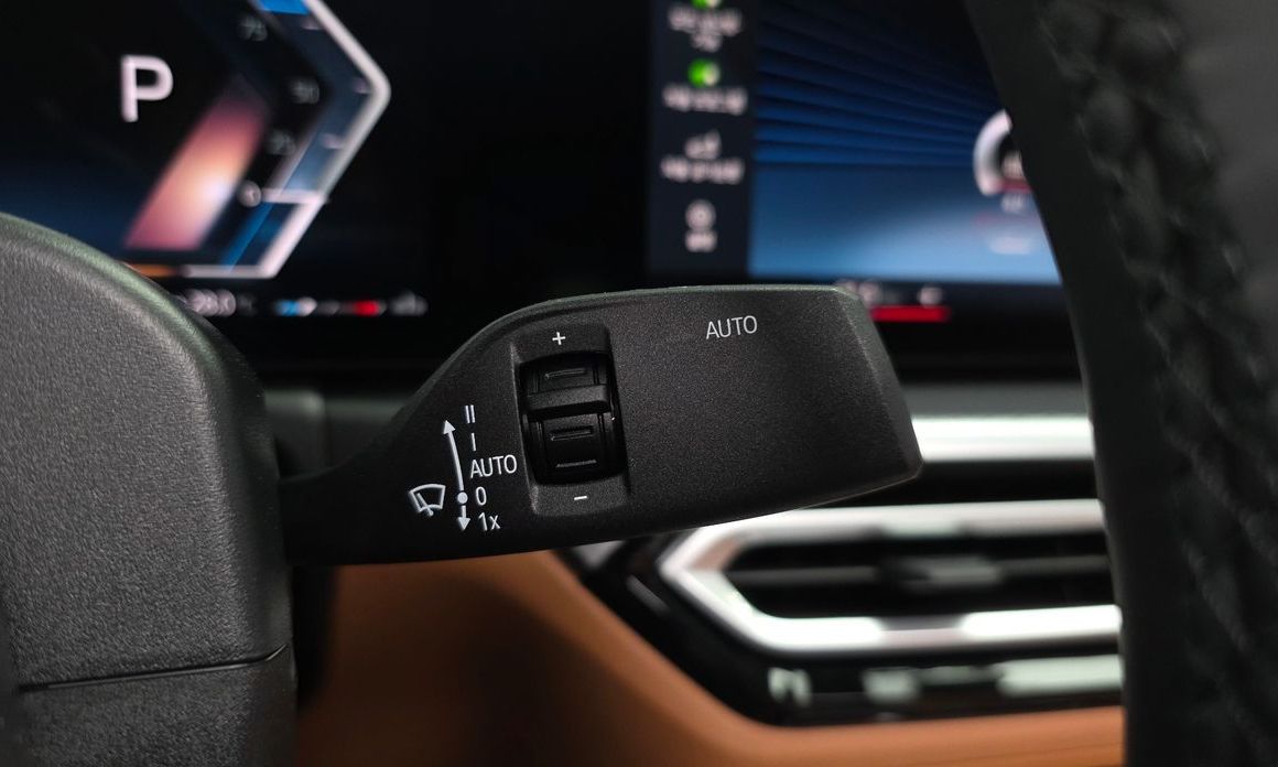 BMW 3-Series 2024