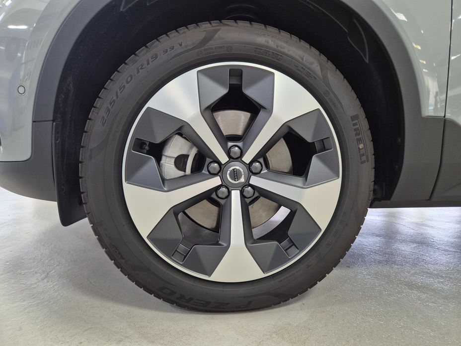 Volvo XC40 2026