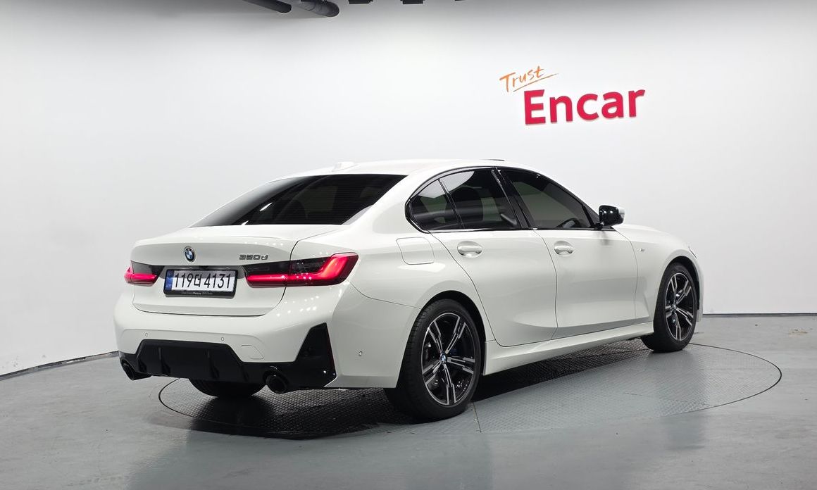 BMW 3-Series 2024