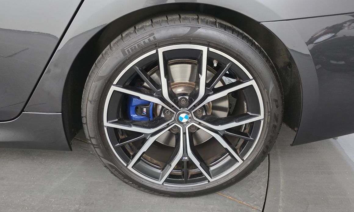 BMW 5-Series 2022