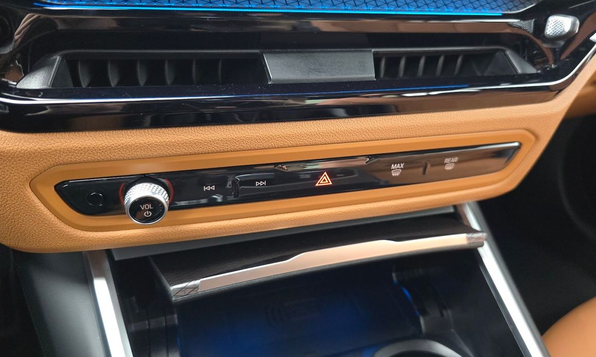BMW 3-Series 2025