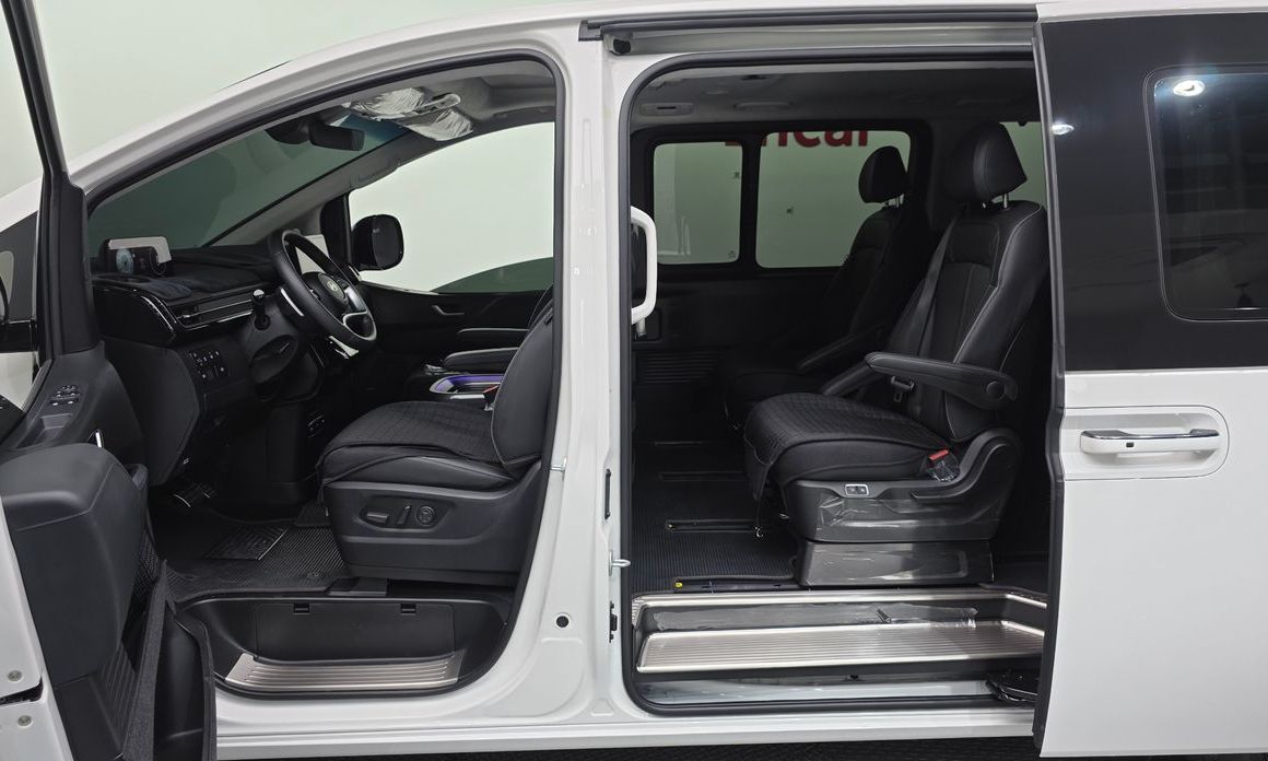 Hyundai Staria 2025