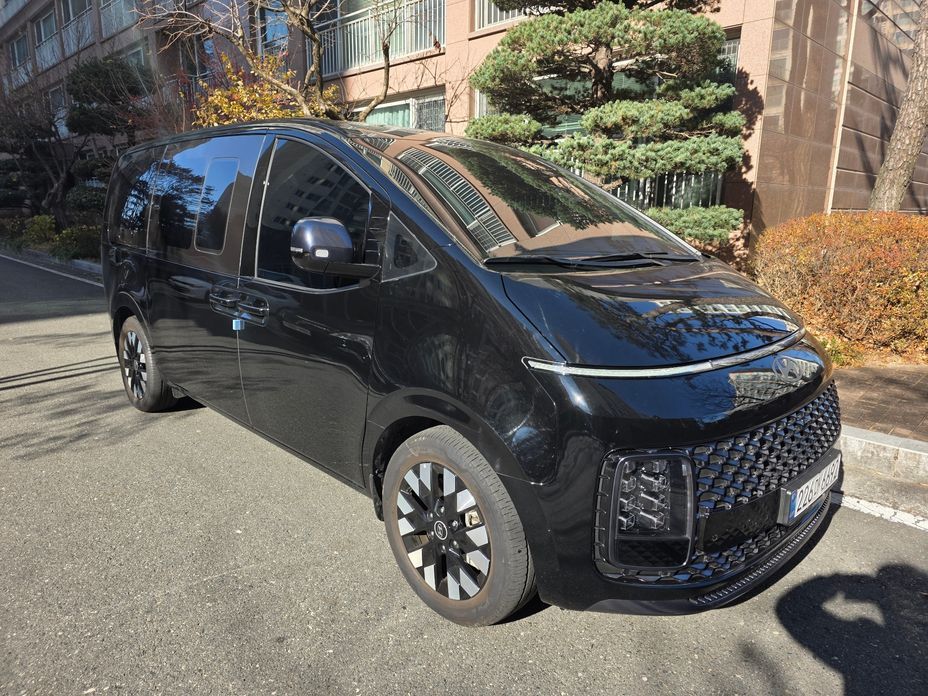 Hyundai Staria 2025