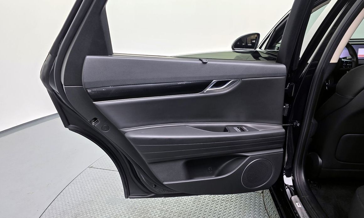 Genesis G80 2025