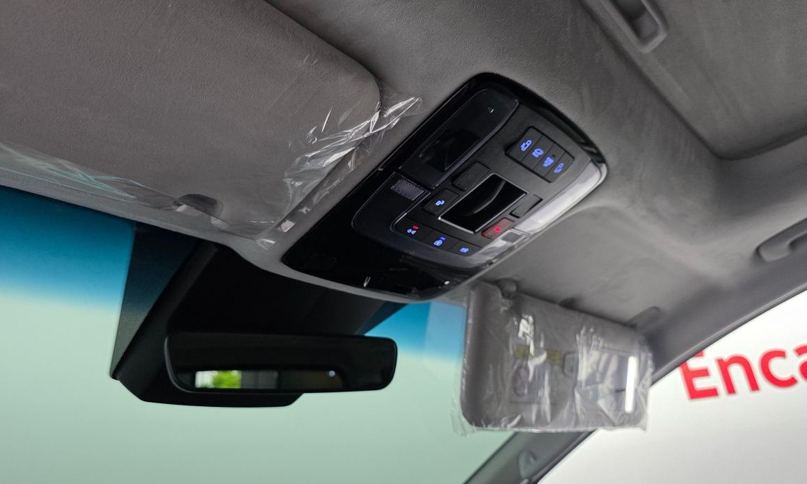 Hyundai Staria 2025