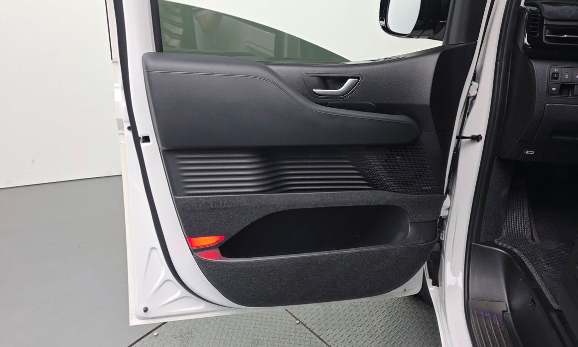 Hyundai Staria 2025