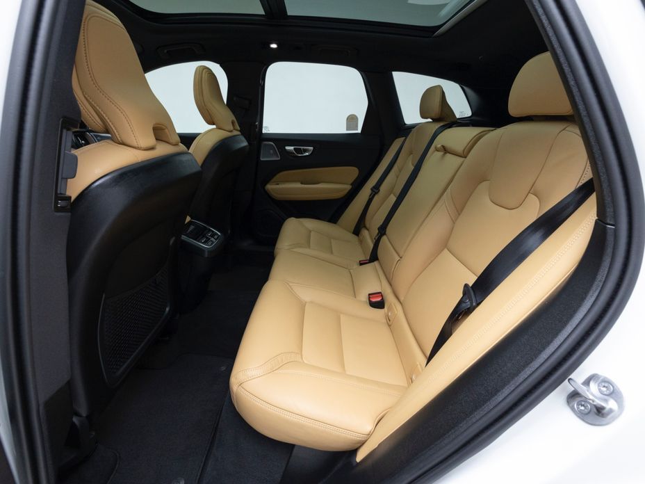 Volvo XC60 2025