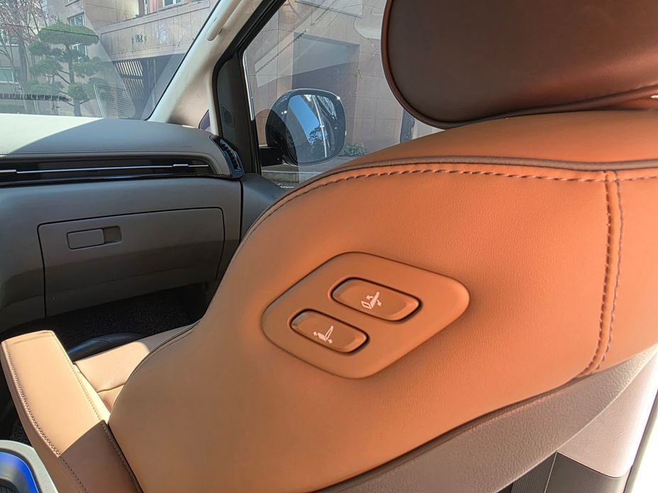 Hyundai Staria 2025