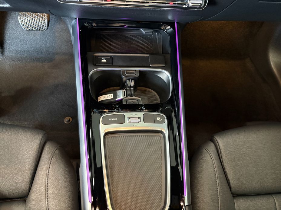 Mercedes-Benz EQB 2025