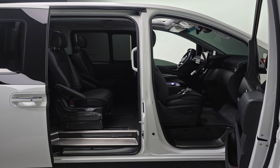 Hyundai Staria 2025