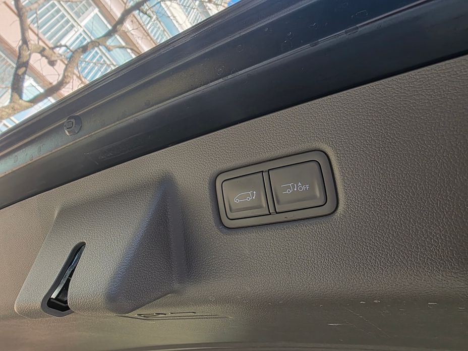 Hyundai Staria 2025