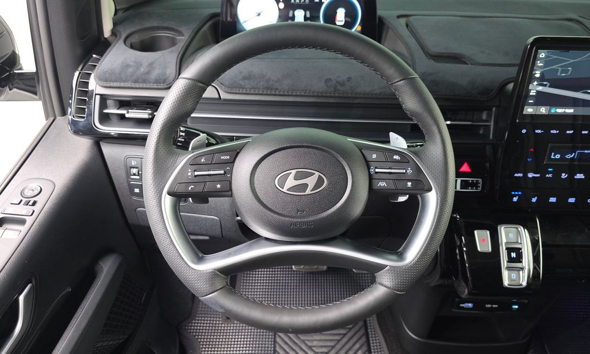 Hyundai Staria 2025