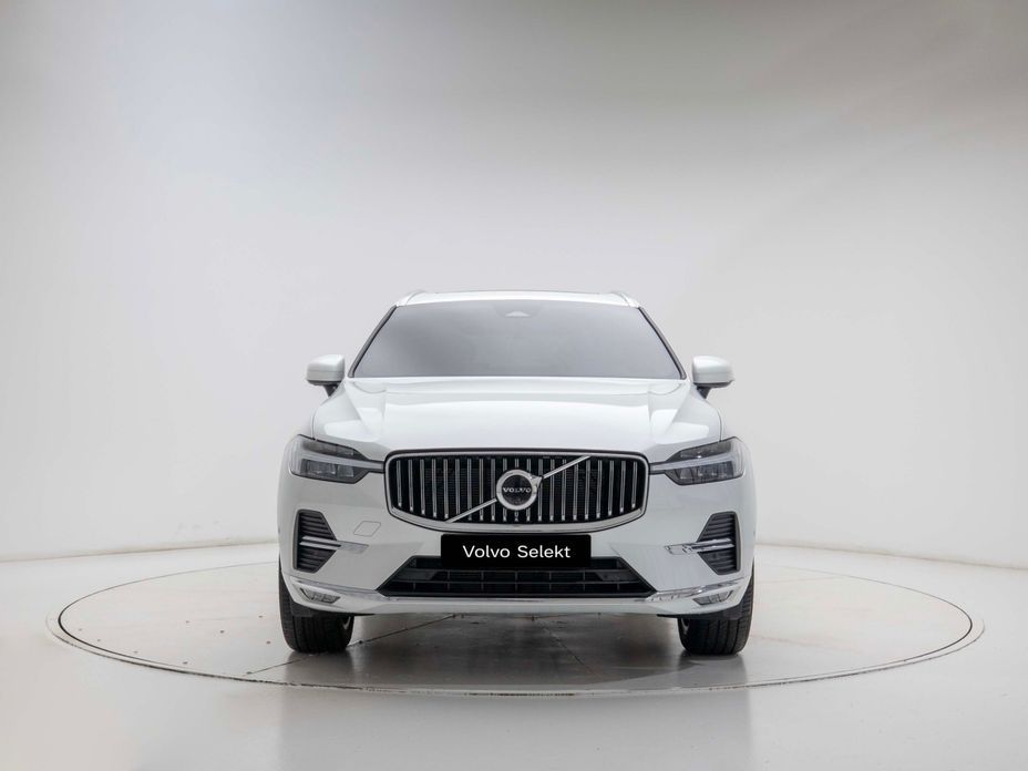 Volvo XC60 2025