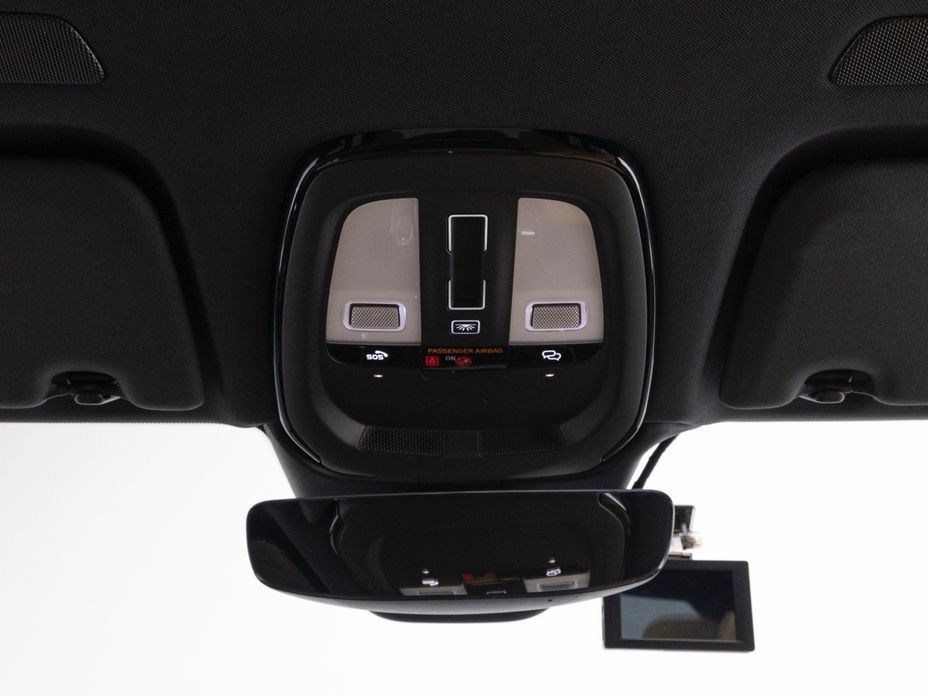 Volvo XC60 2025