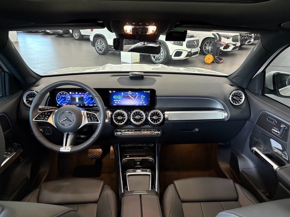 Mercedes-Benz EQB 2025