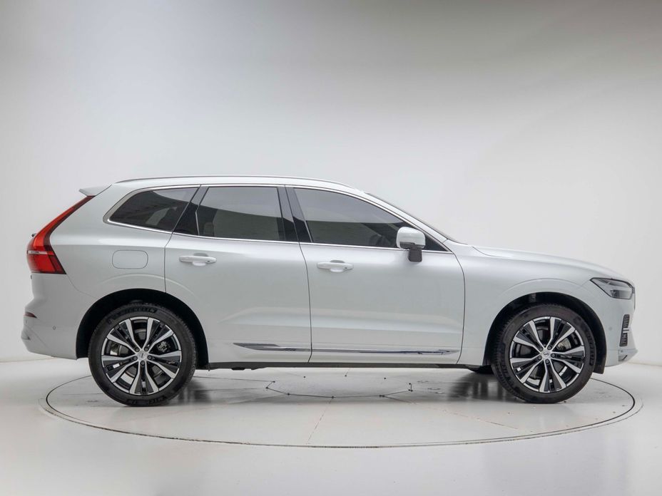 Volvo XC60 2025