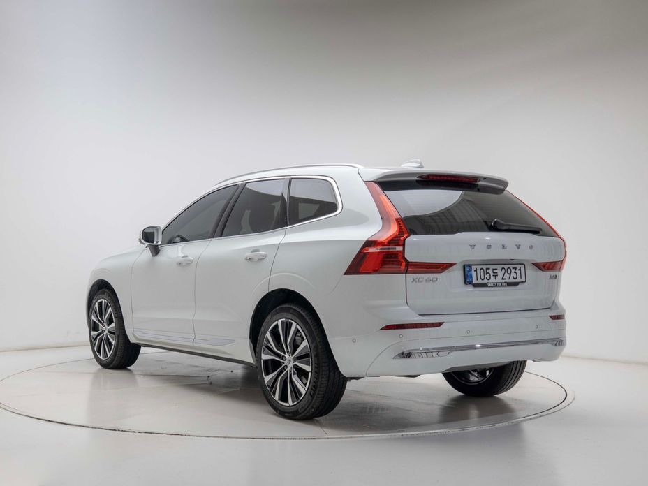 Volvo XC60 2025
