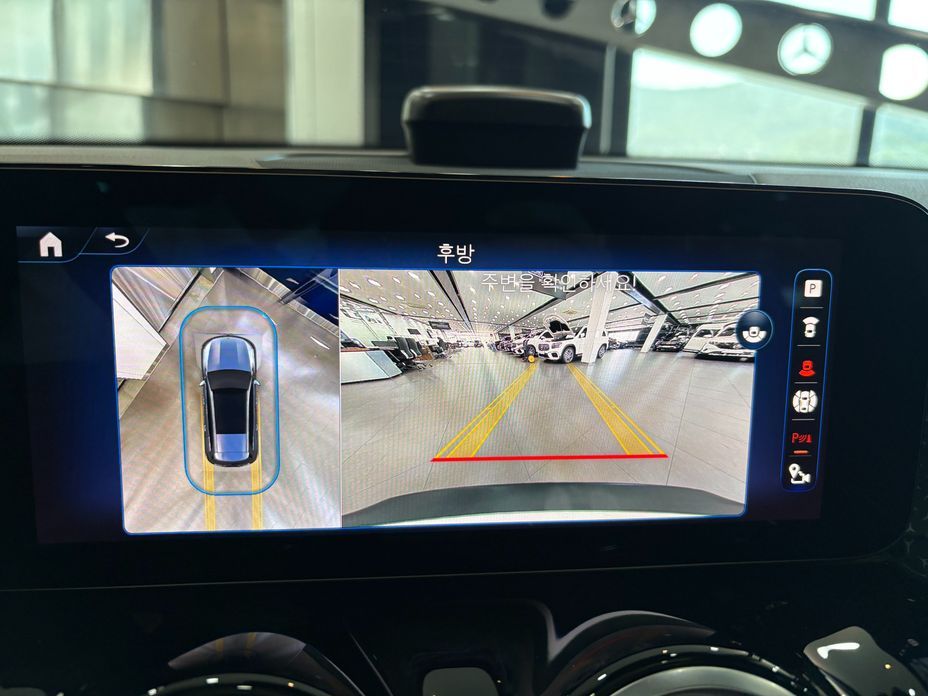 Mercedes-Benz EQB 2025