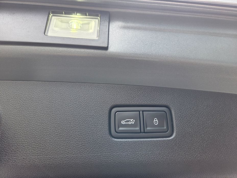 Genesis GV70 2025