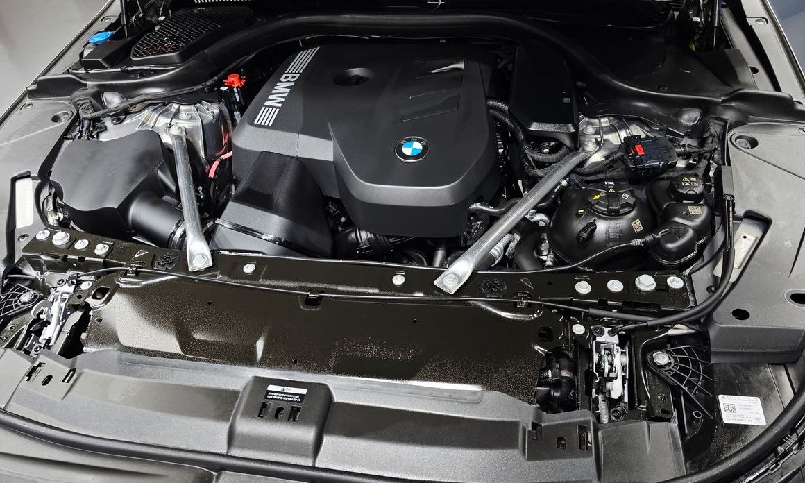 BMW 5-Series 2025