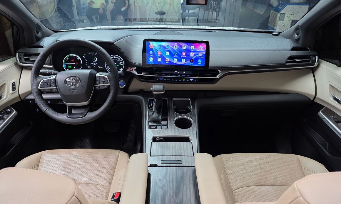 Toyota Sienna 2024