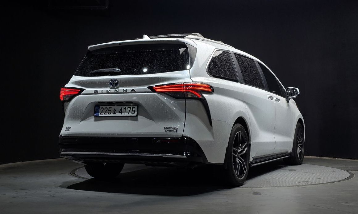 Toyota Sienna 2024