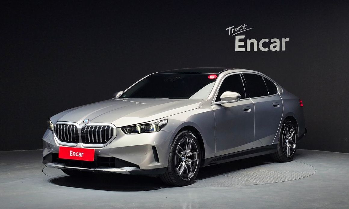 BMW 5-Series 2025