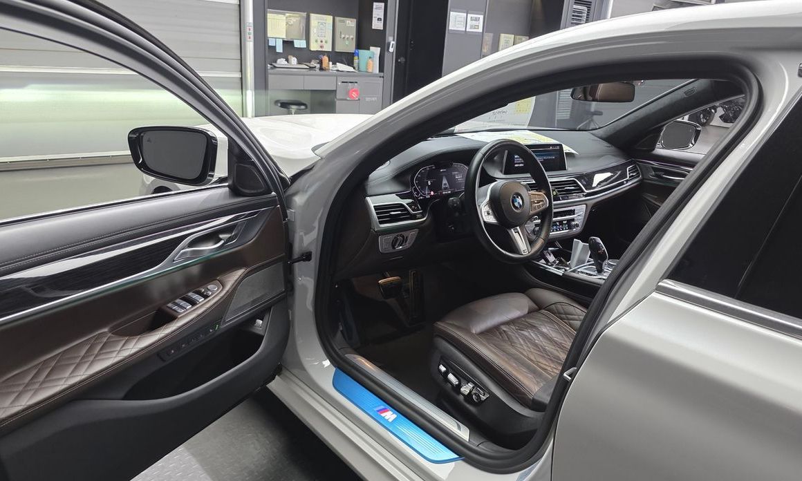 BMW 7-Series 2021