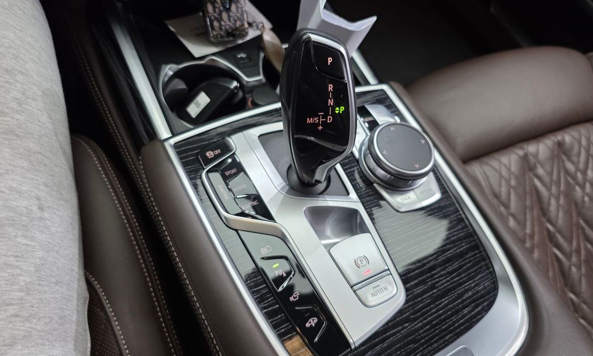 BMW 7-Series 2021
