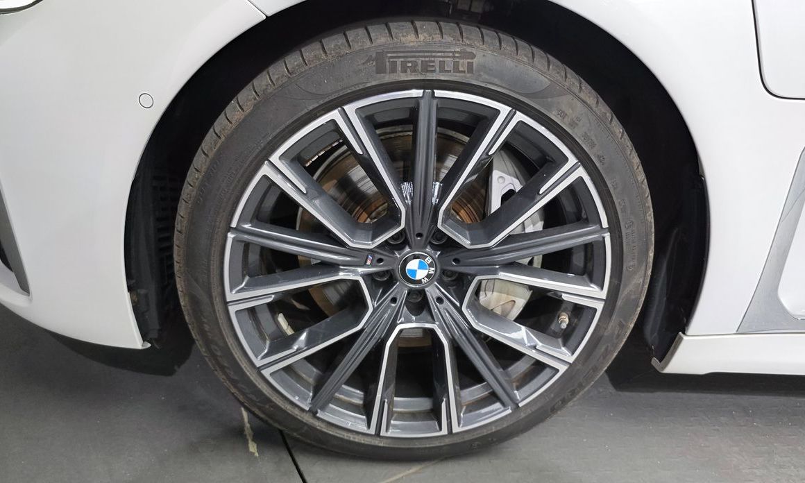 BMW 7-Series 2021