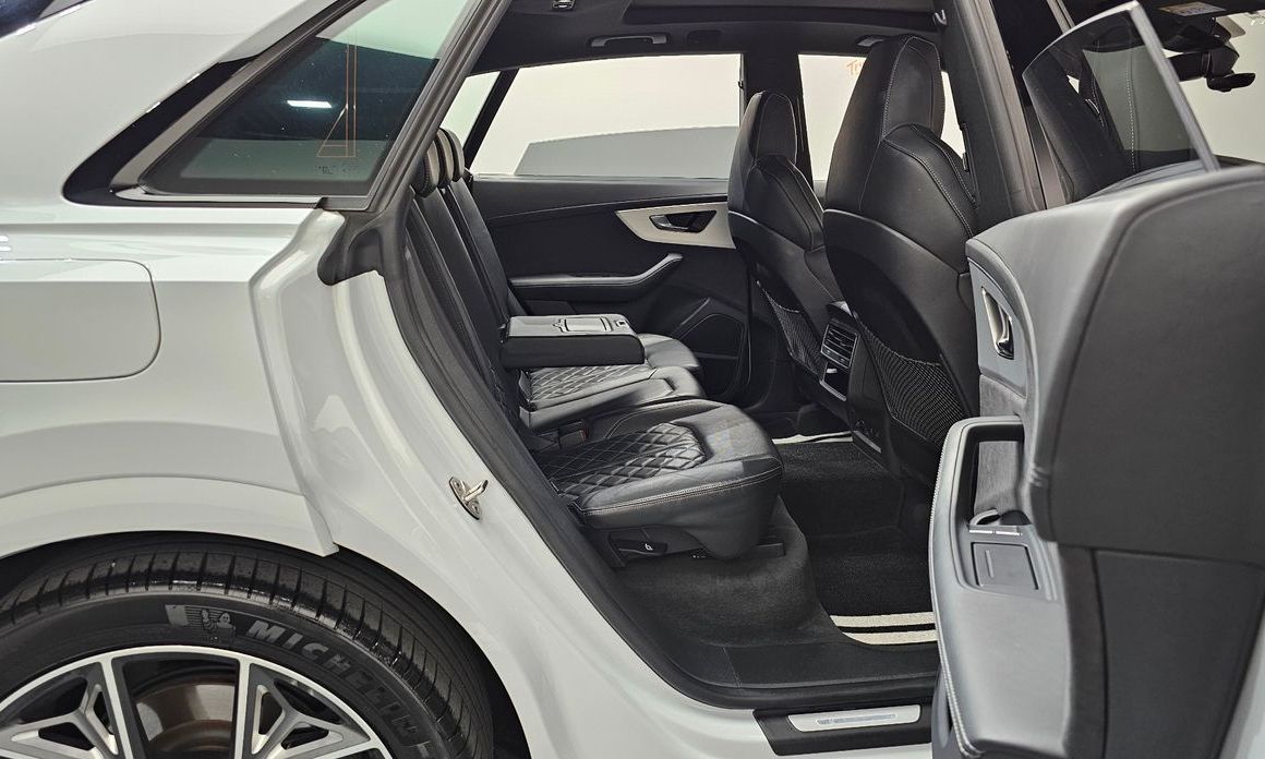 Audi Q8 2023