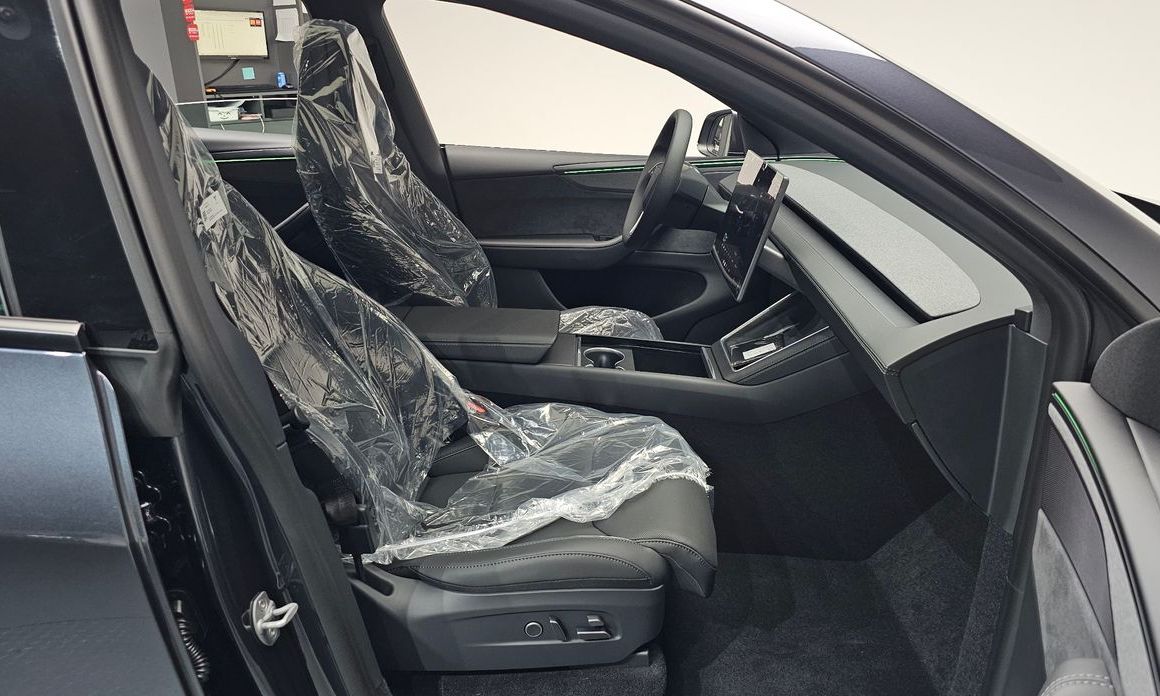 Tesla Model Y 2026
