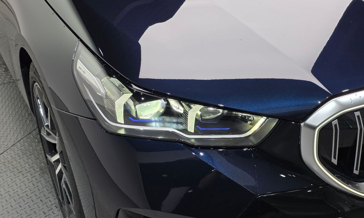 BMW 5-Series 2024