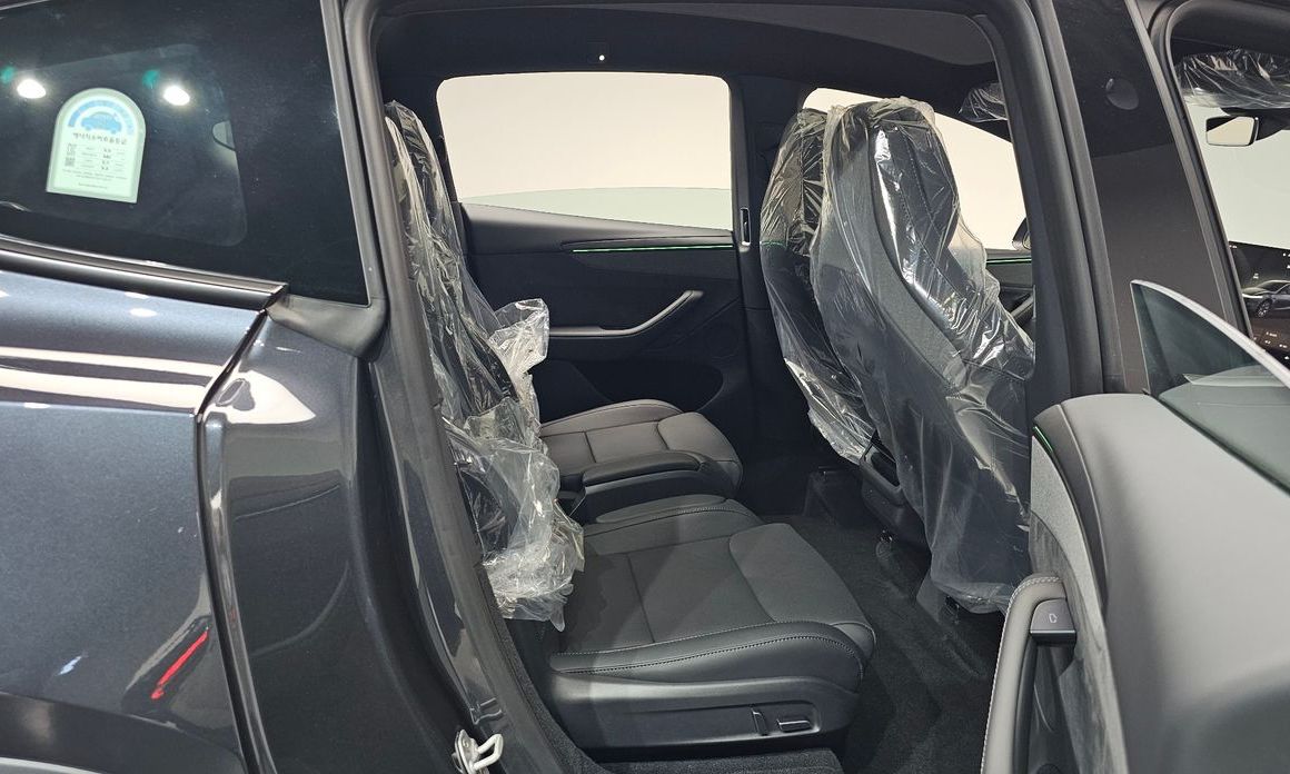 Tesla Model Y 2026