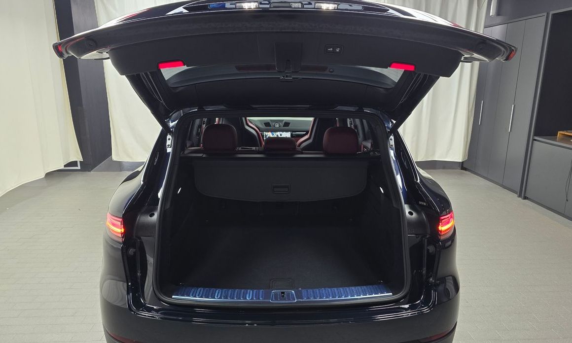 Porsche Cayenne 2020