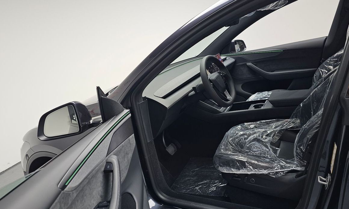 Tesla Model Y 2026