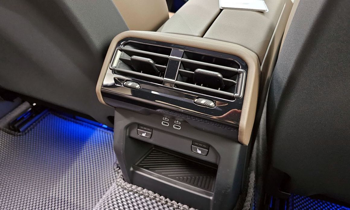 BMW 5-Series 2024