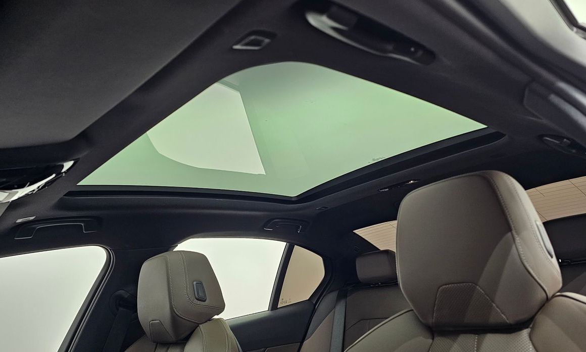 BMW 5-Series 2024