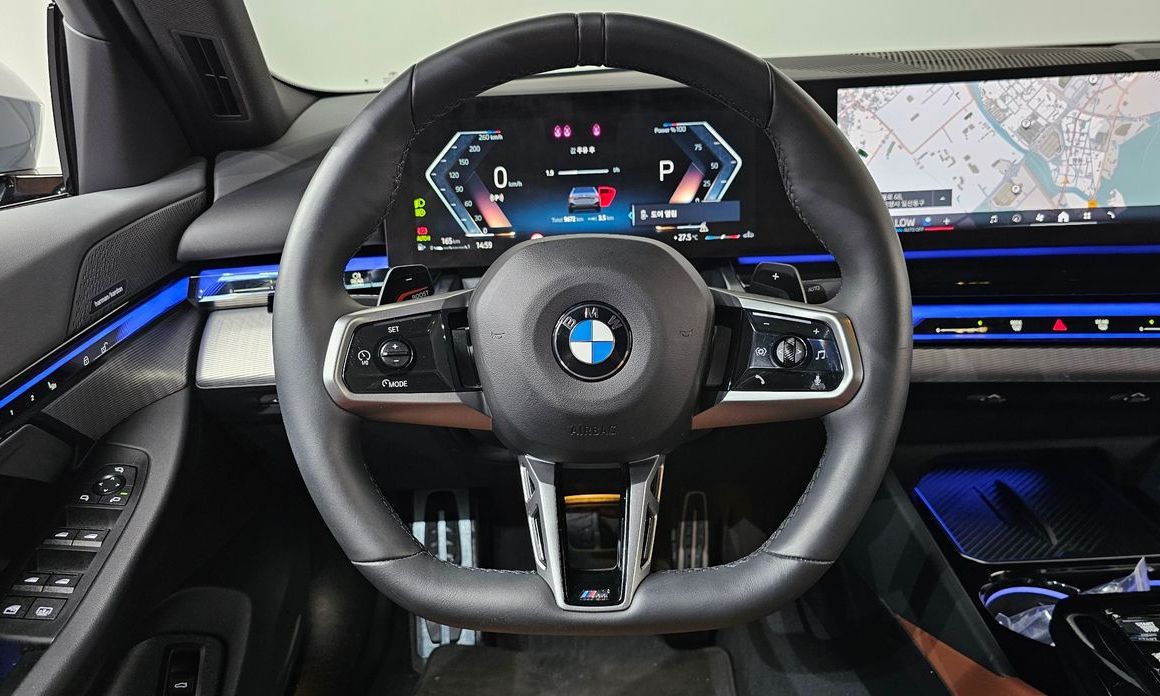 BMW 5-Series 2024
