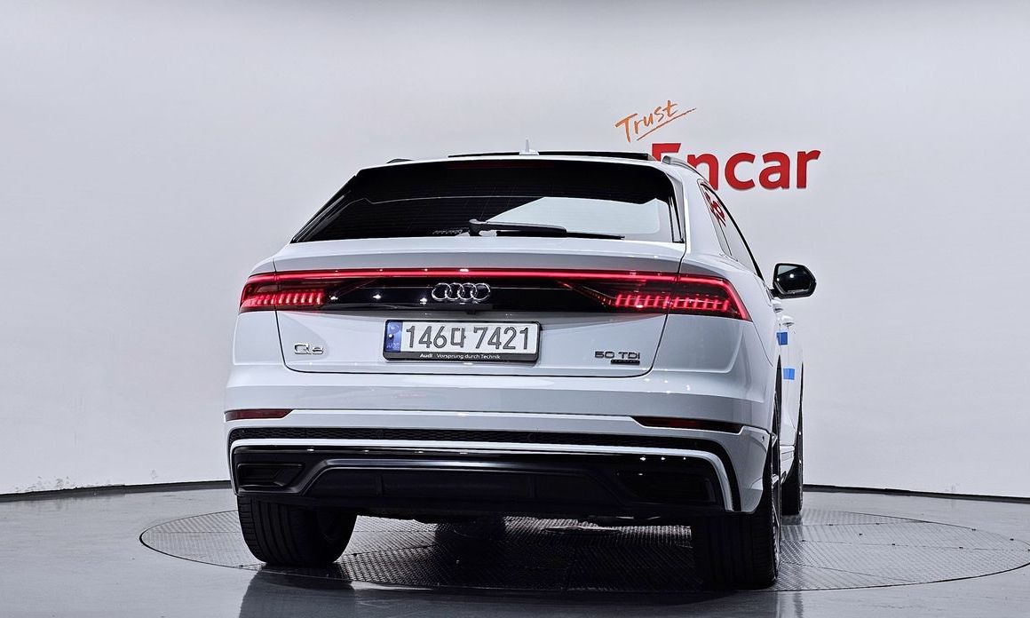 Audi Q8 2023