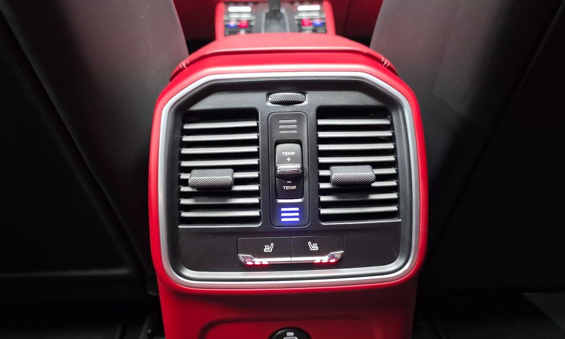 Porsche Macan 2023