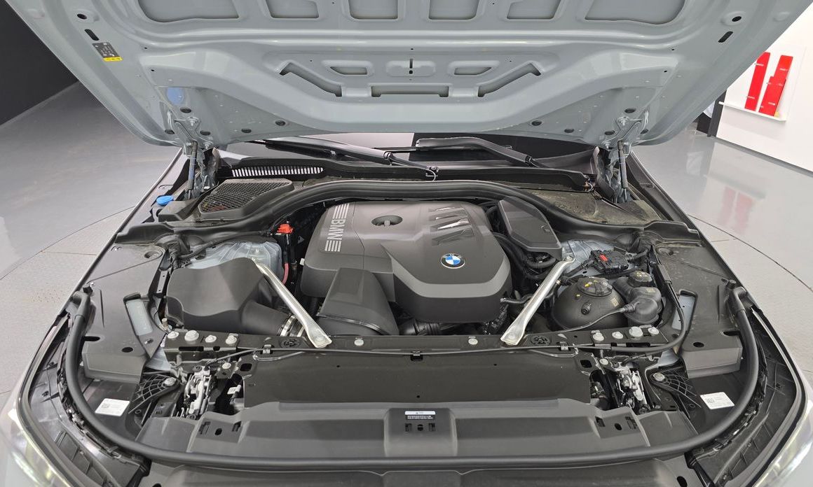BMW 5-Series 2025