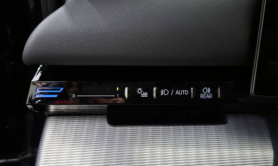 BMW 5-Series 2024
