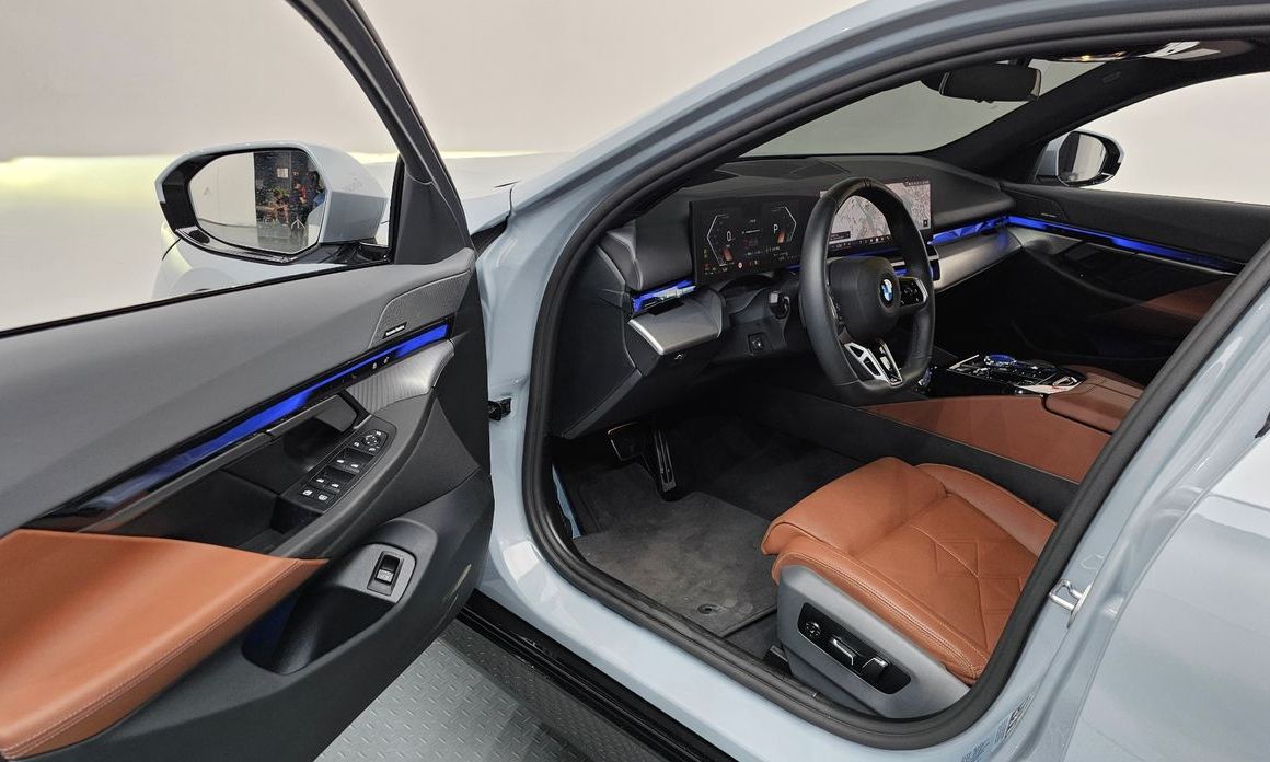 BMW 5-Series 2024