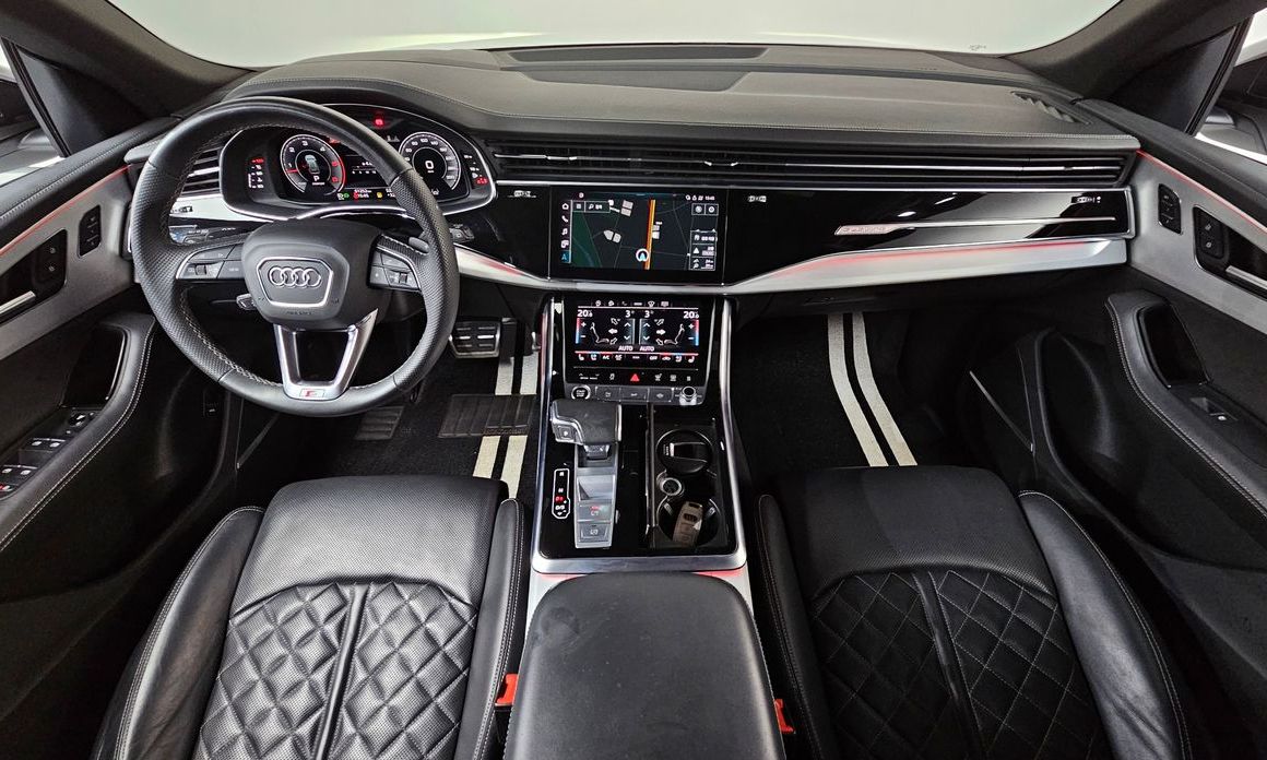 Audi Q8 2023