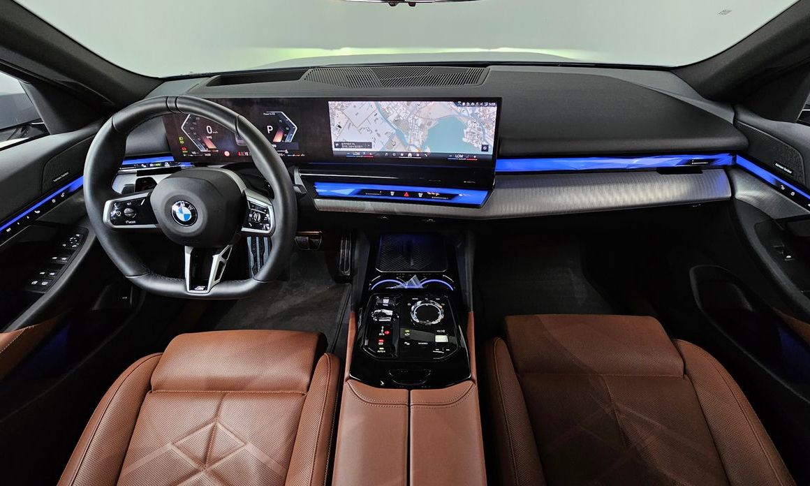 BMW 5-Series 2024