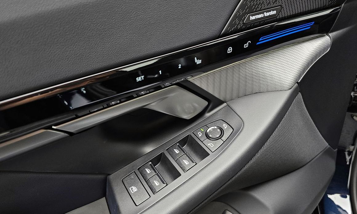 BMW 5-Series 2024
