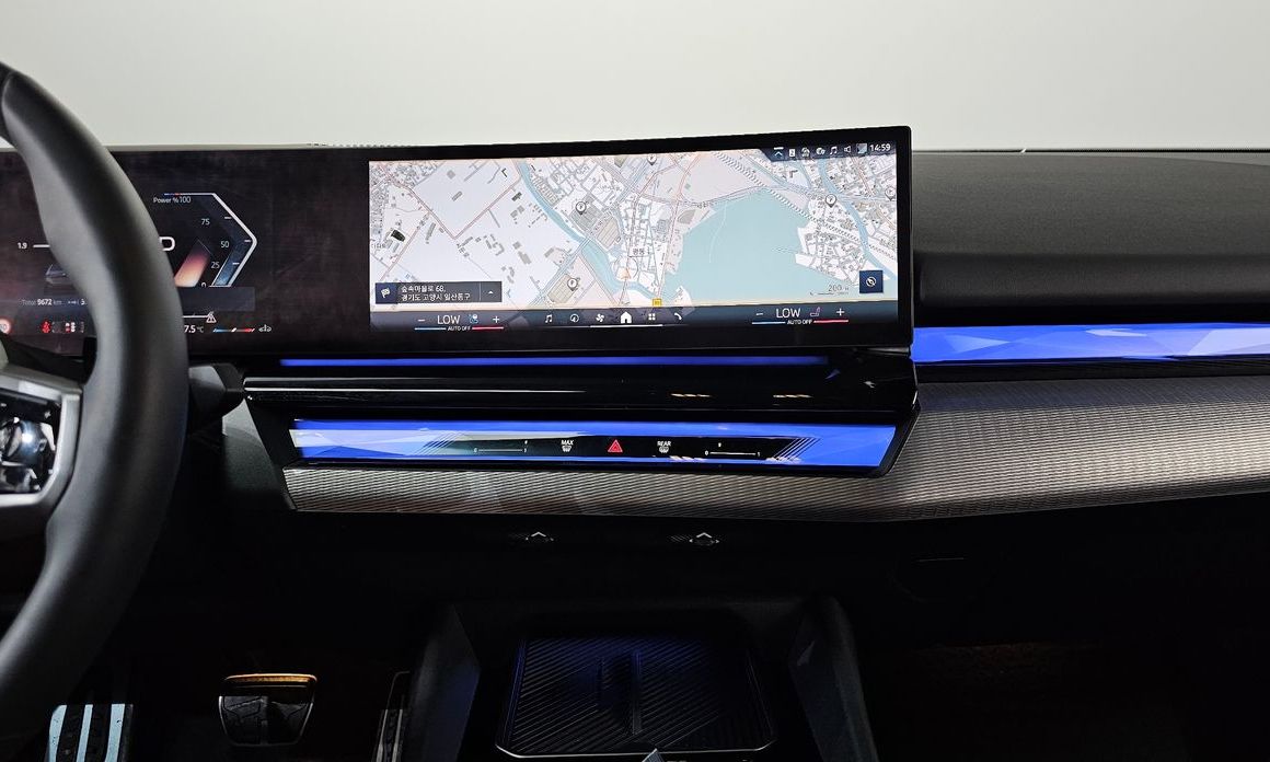 BMW 5-Series 2024